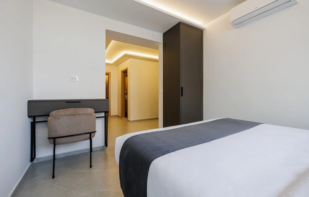 Middle Beach Hotel Gallery