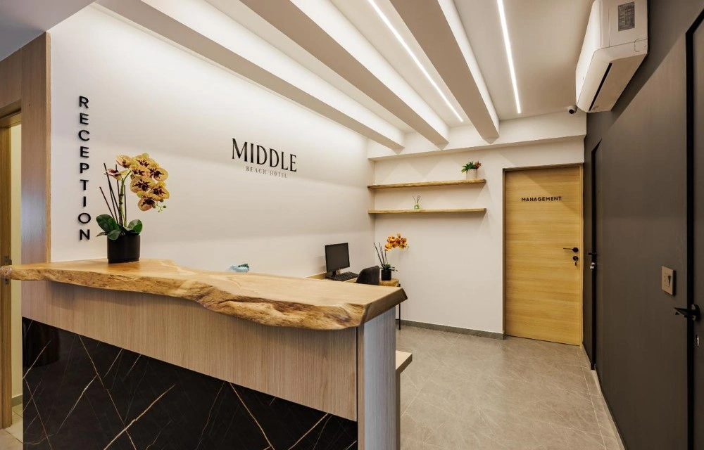 Middle Beach Hotel Gallery