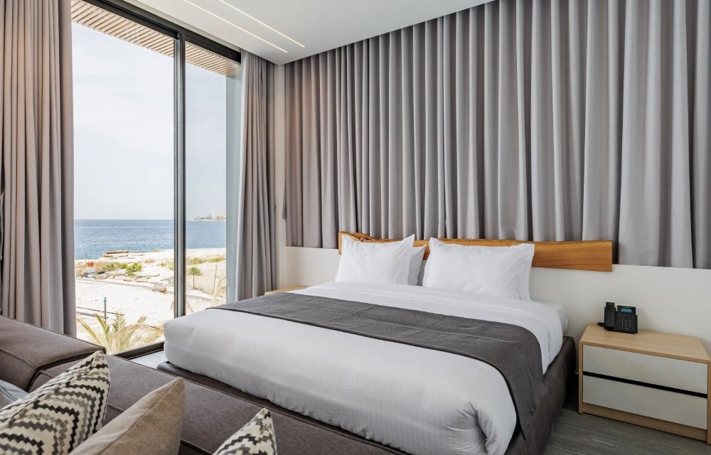 Middle Beach Hotel Gallery