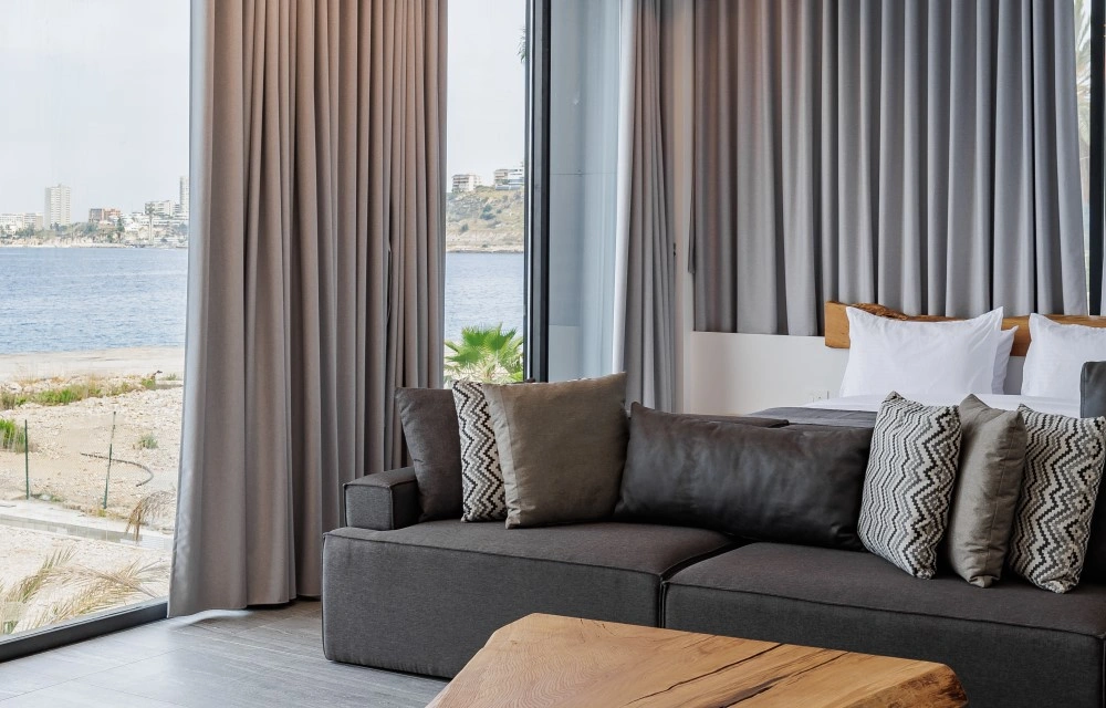 Middle Beach Hotel Gallery